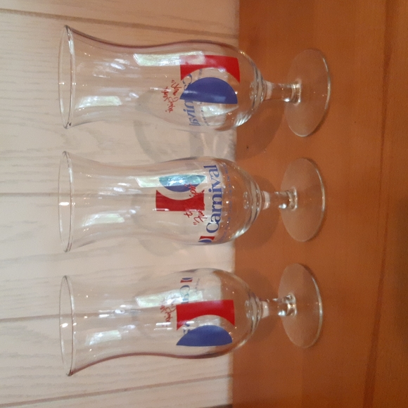 Set of 3 - Carnival Cruise Line Cocktail Hurricane Beverage Glasses - Picture 6 of 6